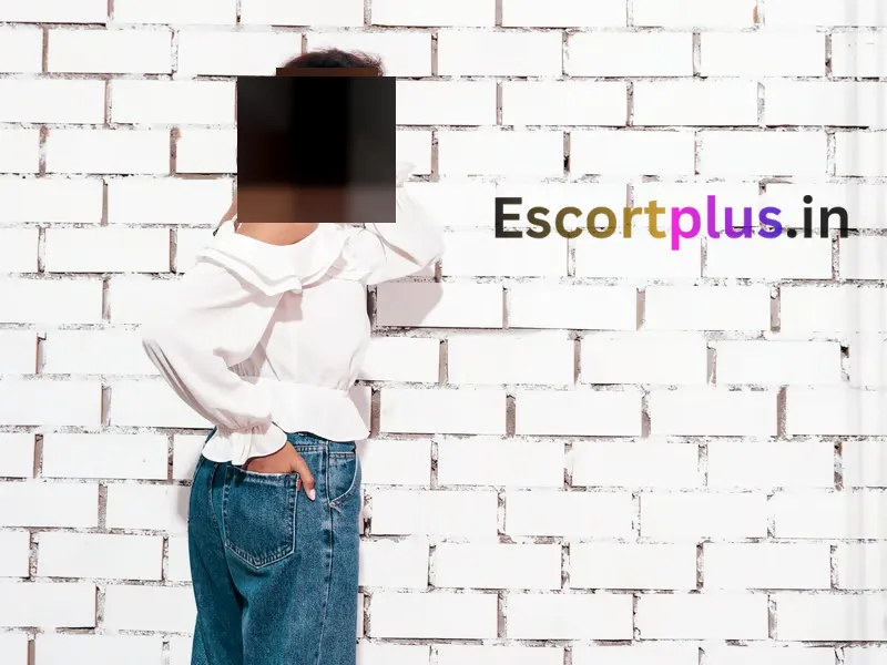 Sapna call girl & escort service in Turbhe