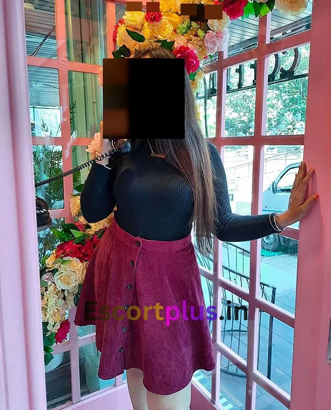 Spn Rani call girl & escort service in Ulwe
